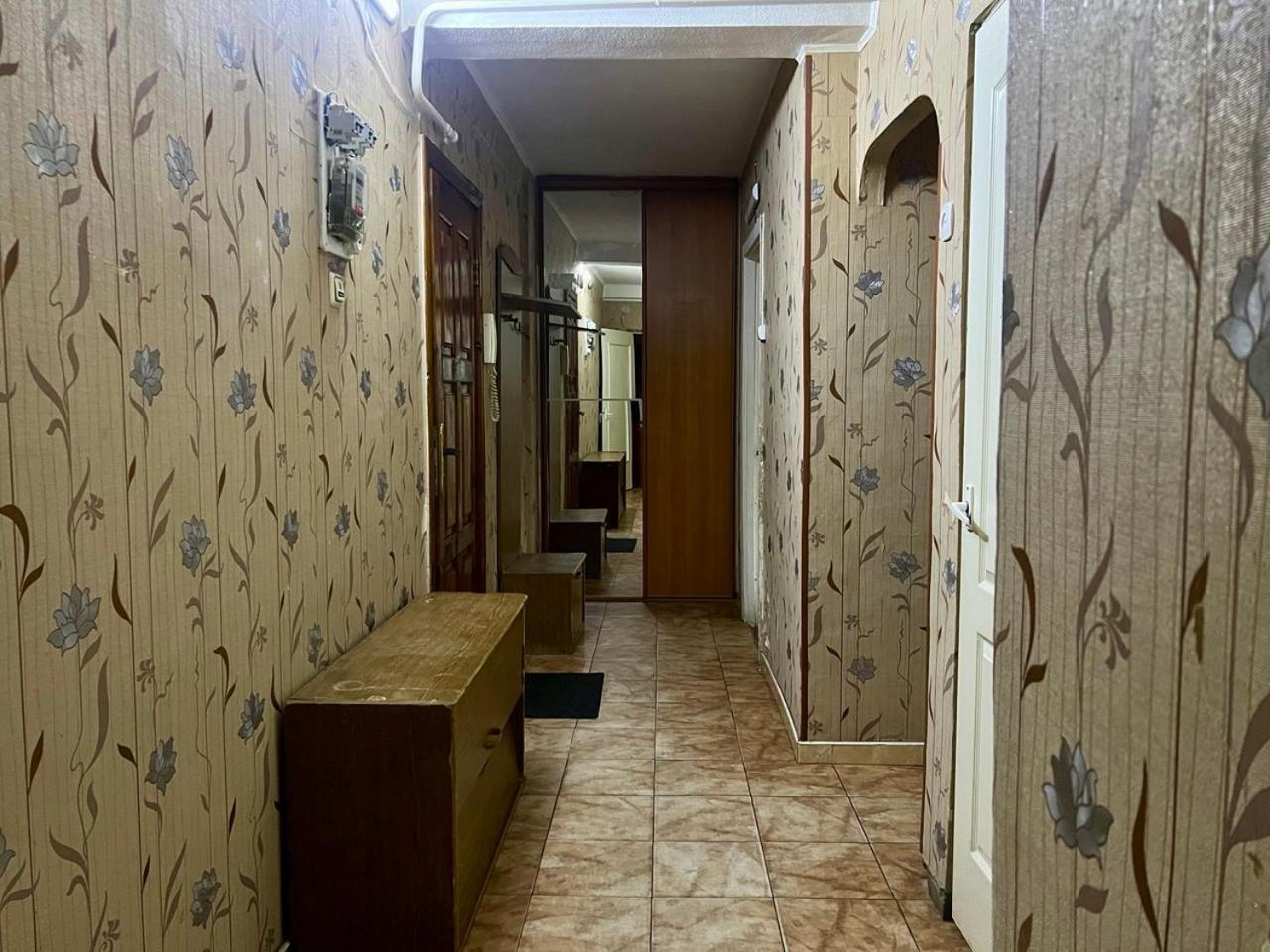 Квартира эконом-класса возле метро Левобережная Київ Екстер'єр фото