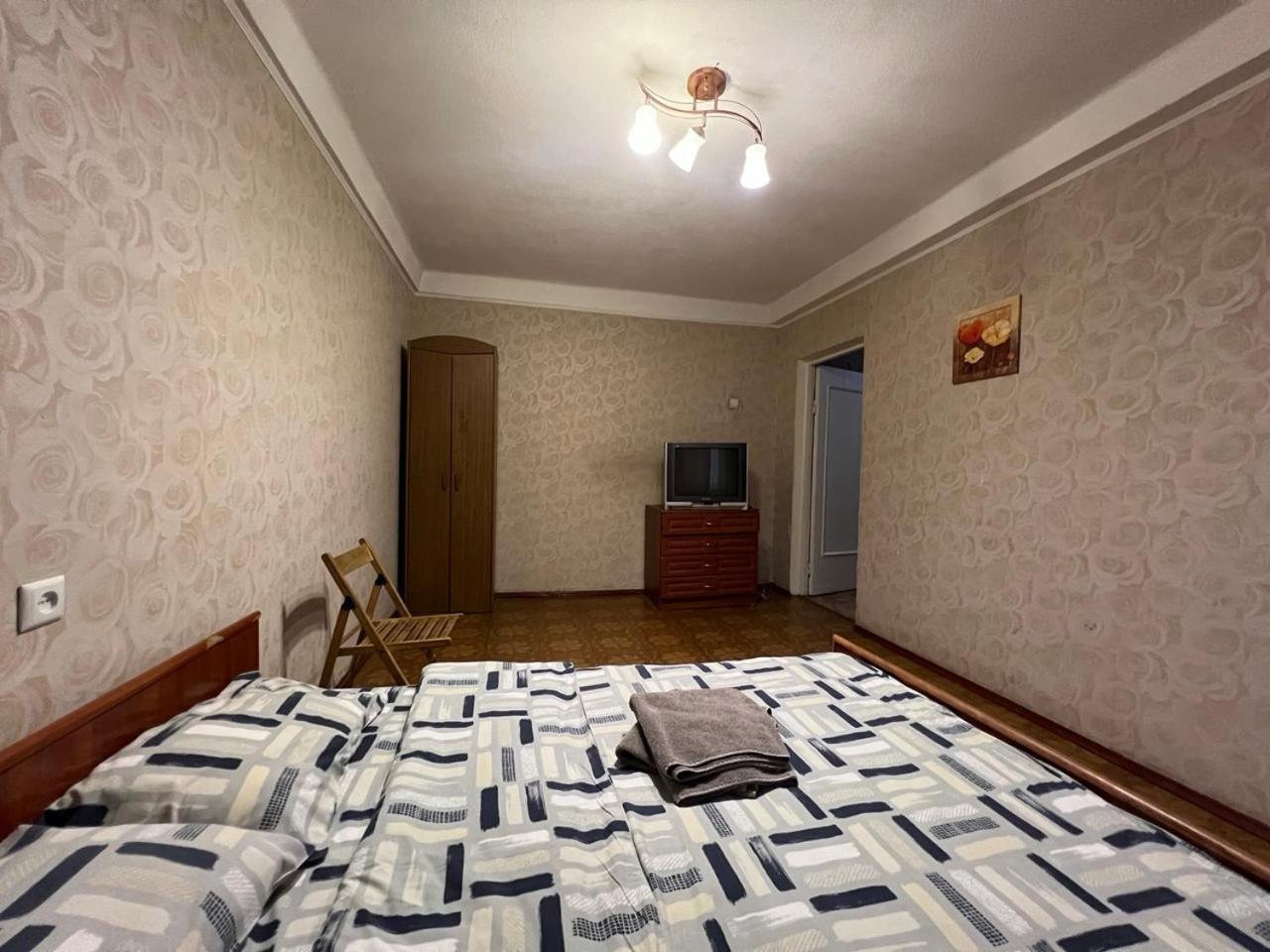Квартира эконом-класса возле метро Левобережная Київ Екстер'єр фото