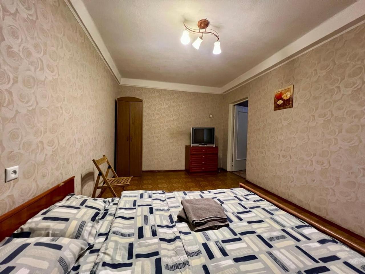 Квартира эконом-класса возле метро Левобережная Київ Екстер'єр фото