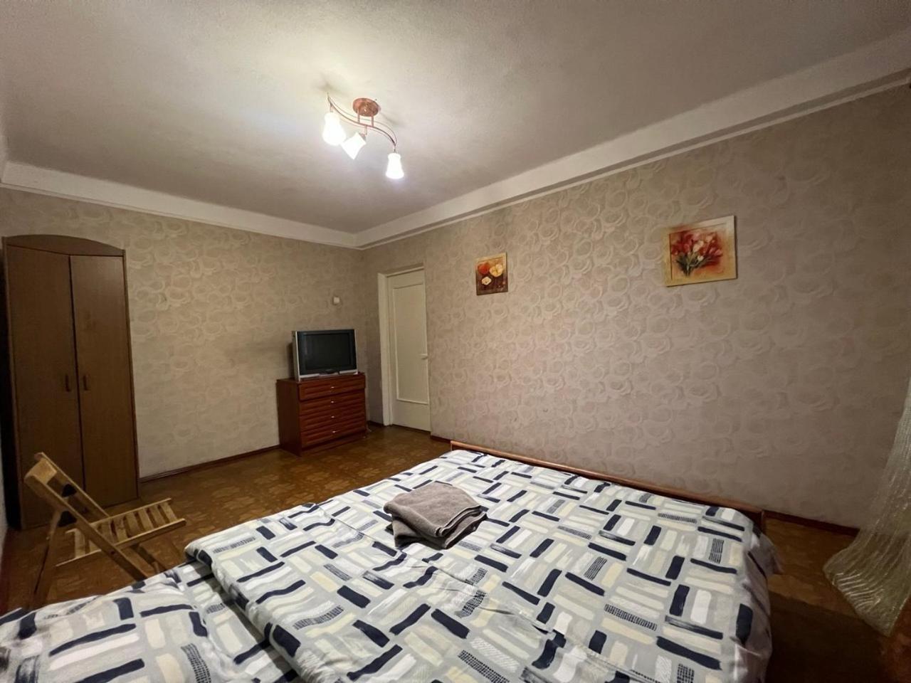 Квартира эконом-класса возле метро Левобережная Київ Екстер'єр фото