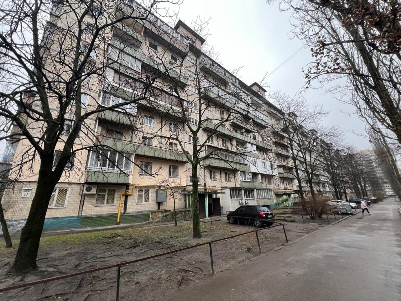 Квартира эконом-класса возле метро Левобережная Київ Екстер'єр фото