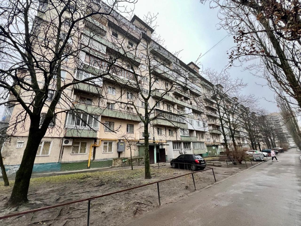 Квартира эконом-класса возле метро Левобережная Київ Екстер'єр фото